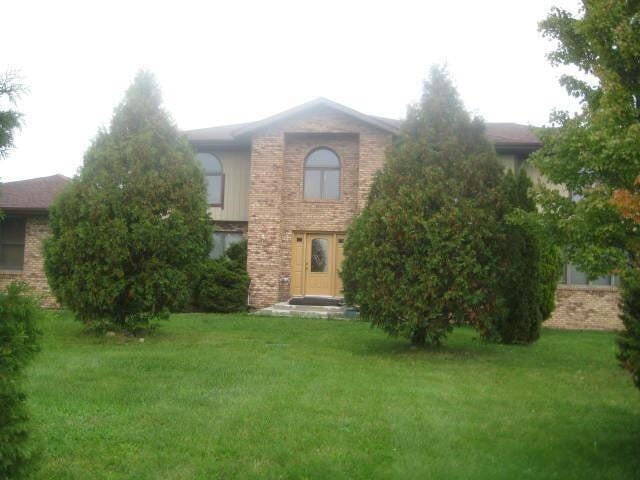 property at 72 W Willis Rd