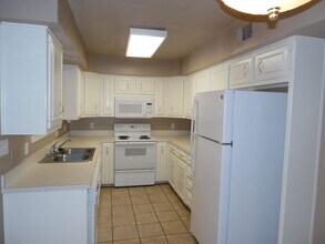 110 N Wayne Ave in Lubbock, TX - Building Photo - Building Photo
