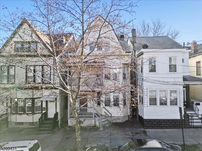 property at 512 Union Ave