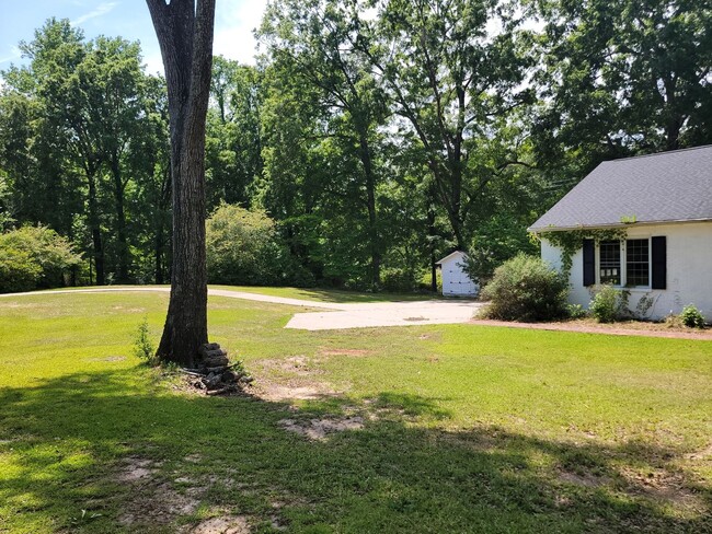 62 Dogwood Acres Trail in St Matthews, SC - Building Photo - Building Photo