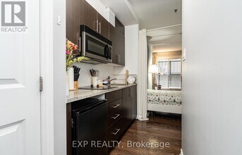 429 Kent St in Ottawa, ON - Building Photo - Building Photo