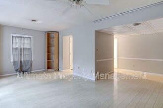 819 Seabury Ct in Wilmington, NC - Foto de edificio - Building Photo