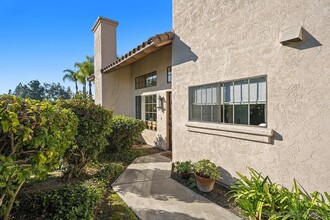 3756 Caminito Cielo Del Mar in San Diego, CA - Building Photo - Building Photo