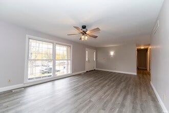 7877 Marywood Dr in Newburgh, IN - Building Photo - Building Photo