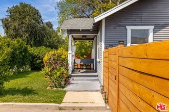 414 Raymond Dr in Pasadena, CA - Building Photo - Building Photo