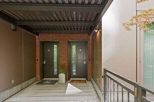 922 NW 11th Ave in Portland, OR - Building Photo