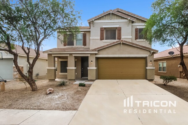 899 E Desert Rose Trail