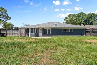 327 Gentilly Dr in Katy, TX - Building Photo - Building Photo