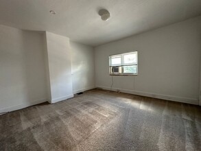 7227 Witherspoon St in Pittsburgh, PA - Building Photo - Building Photo