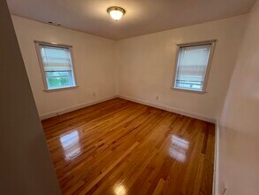23 Myrtle St in Quincy, MA - Building Photo - Building Photo