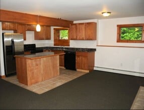 612 Sylvan Park Rd, Unit 612A in Stowe, VT - Foto de edificio - Building Photo