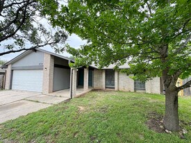 8739 Glen Bluff in San Antonio, TX - Building Photo