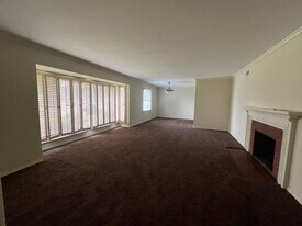 3183 Broadmoor Blvd in San Bernardino, CA - Building Photo