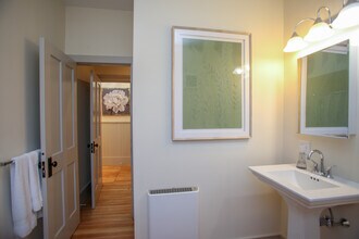 44 Main St-Unit -#1 in Stockbridge, MA - Building Photo - Building Photo