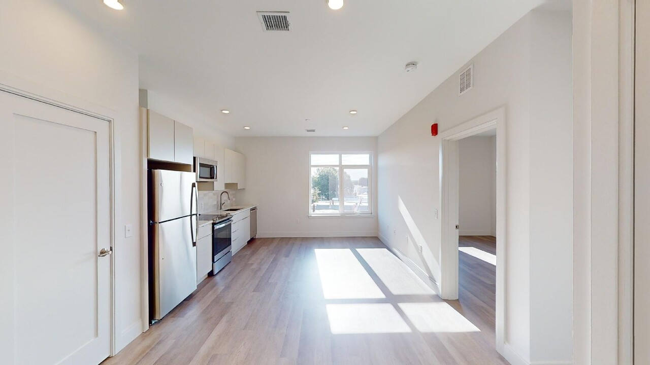269 E Cottage St in Boston, MA - Building Photo