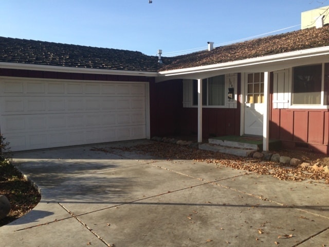 1044 Washington in Los Banos, CA - Building Photo - Building Photo