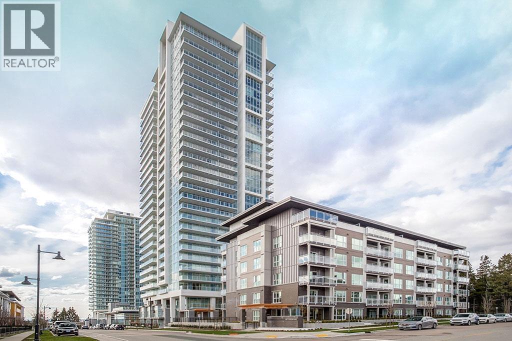 525 Foster Ave in Coquitlam, BC - Building Photo