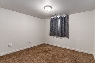 2227 S Grand Blvd in Spokane, WA - Building Photo - Building Photo