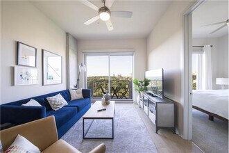 617 W 7th St in Austin, TX - Building Photo - Building Photo