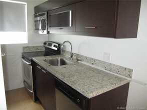 1034 Pennsylvania Ave-Unit -- in Miami Beach, FL - Building Photo - Building Photo