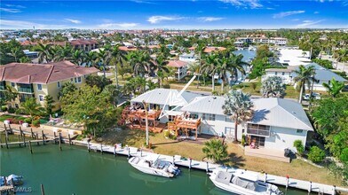 1560 Blue Point Ave in Naples, FL - Building Photo - Building Photo