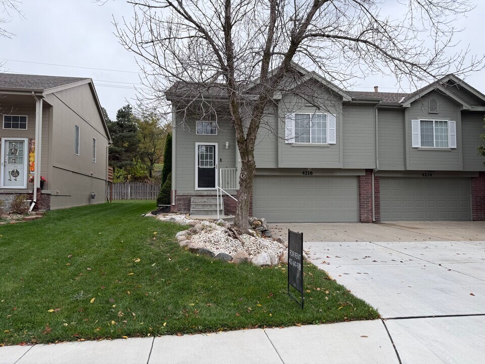 4216 S 179th St in Omaha, NE - Building Photo