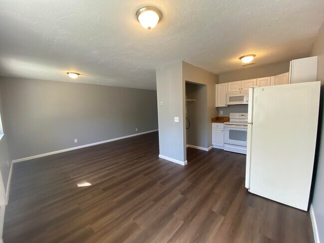 529 14th St-Unit -B in West Palm Beach, FL - Building Photo - Building Photo