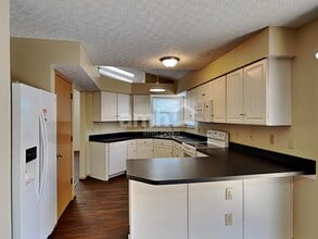 3297 Draycott Ct in Reynoldsburg, OH - Building Photo - Building Photo