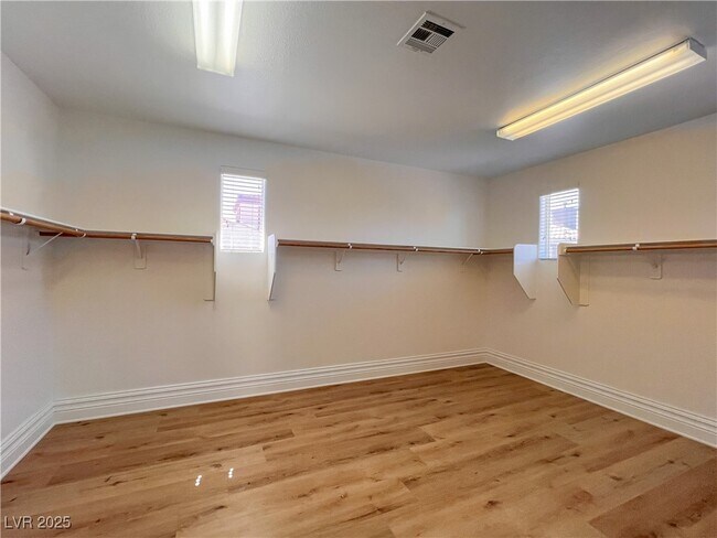 599 Center Green Dr in Las Vegas, NV - Building Photo - Building Photo