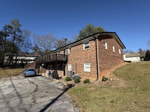 517 Old Central Rd in Clemson, SC - Foto de edificio - Building Photo