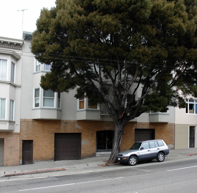 2340 Van Ness Ave in San Francisco, CA - Building Photo - Building Photo