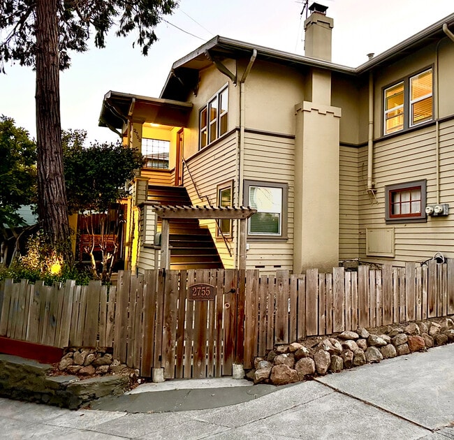 property at 2755 Vallecito Pl