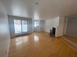 4077 De La Seine Rue in Laval, QC - Building Photo - Building Photo