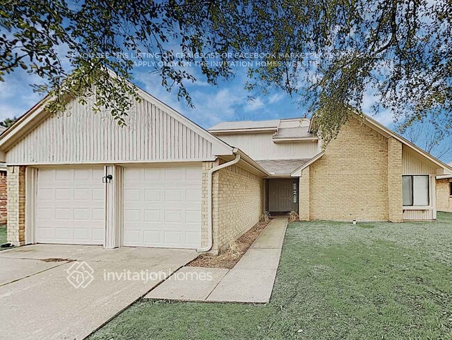 property at 2414 Claremont Dr