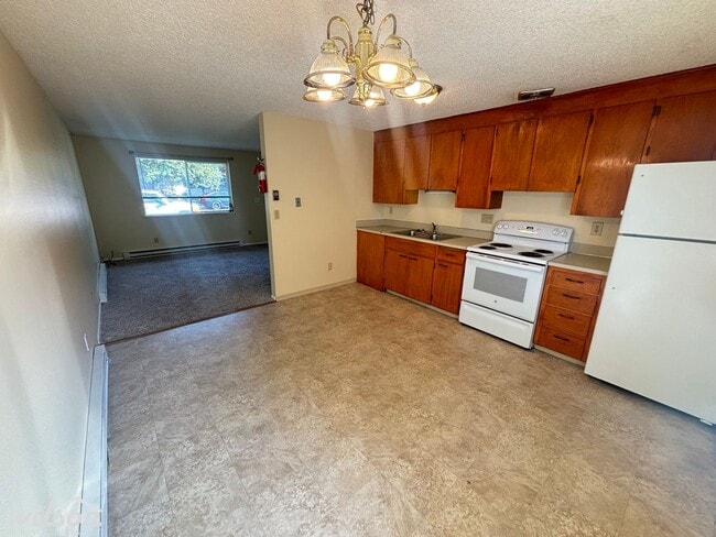 36 W Prasch Ave in Yakima, WA - Building Photo - Building Photo