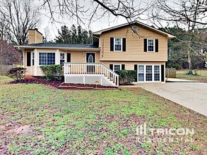 175 Freestone Dr in Newnan, GA - Building Photo - Building Photo