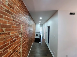 705 S 52nd St in Philadelphia, PA - Building Photo - Building Photo