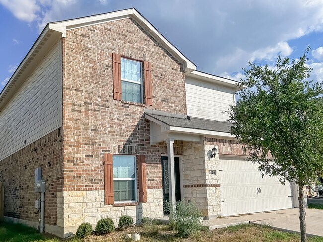 6426 Thorpe Holw in Converse, TX - Building Photo - Building Photo