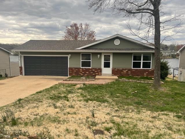 438 Lake Shore Dr in St. Clair, MO - Building Photo