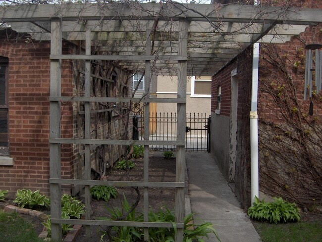 4039 N Long Ave, Unit 1 in Chicago, IL - Building Photo - Building Photo