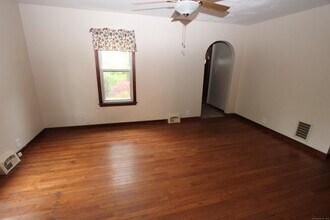 22 Brook St in Seymour, CT - Building Photo - Building Photo