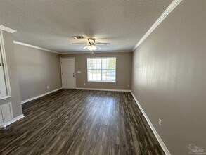 150 S Crow Rd in Pensacola, FL - Building Photo - Building Photo