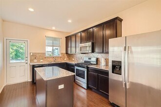465 Moonwalker Trail in Buda, TX - Building Photo - Building Photo
