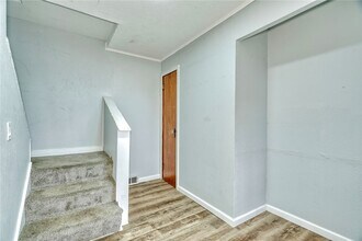 1070 Gravel Rd in Webster, NY - Building Photo - Building Photo