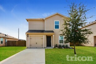 5718 Treasure Cove Rd in Baytown, TX - Building Photo