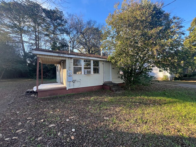 property at 1818 Fosters Ferry Rd