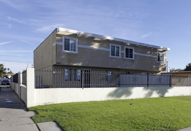 3421 W Ariel Pl in Anaheim, CA - Building Photo - Building Photo