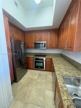 1805 Ponce de Leon Blvd, Unit 633 in Coral Gables, FL - Building Photo - Building Photo