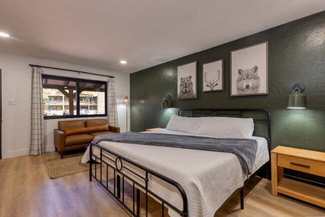 1078 E White Mountain Blvd in Pinetop, AZ - Foto de edificio - Building Photo