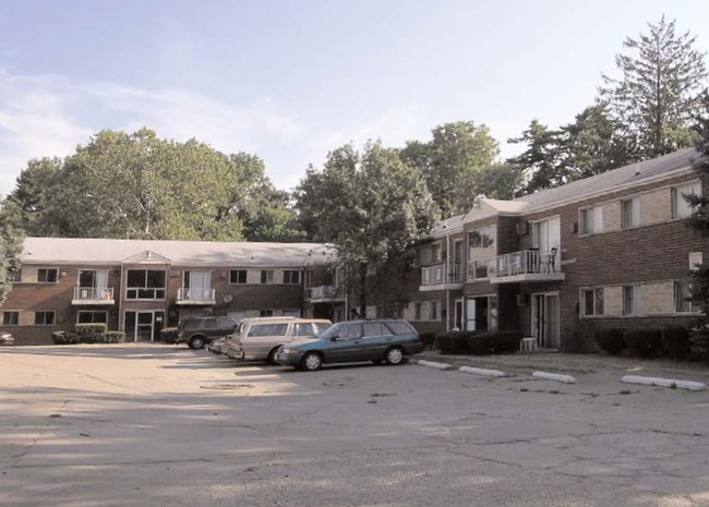 Sunrise Apartment Homes in Cincinnati, OH - Foto de edificio - Building Photo